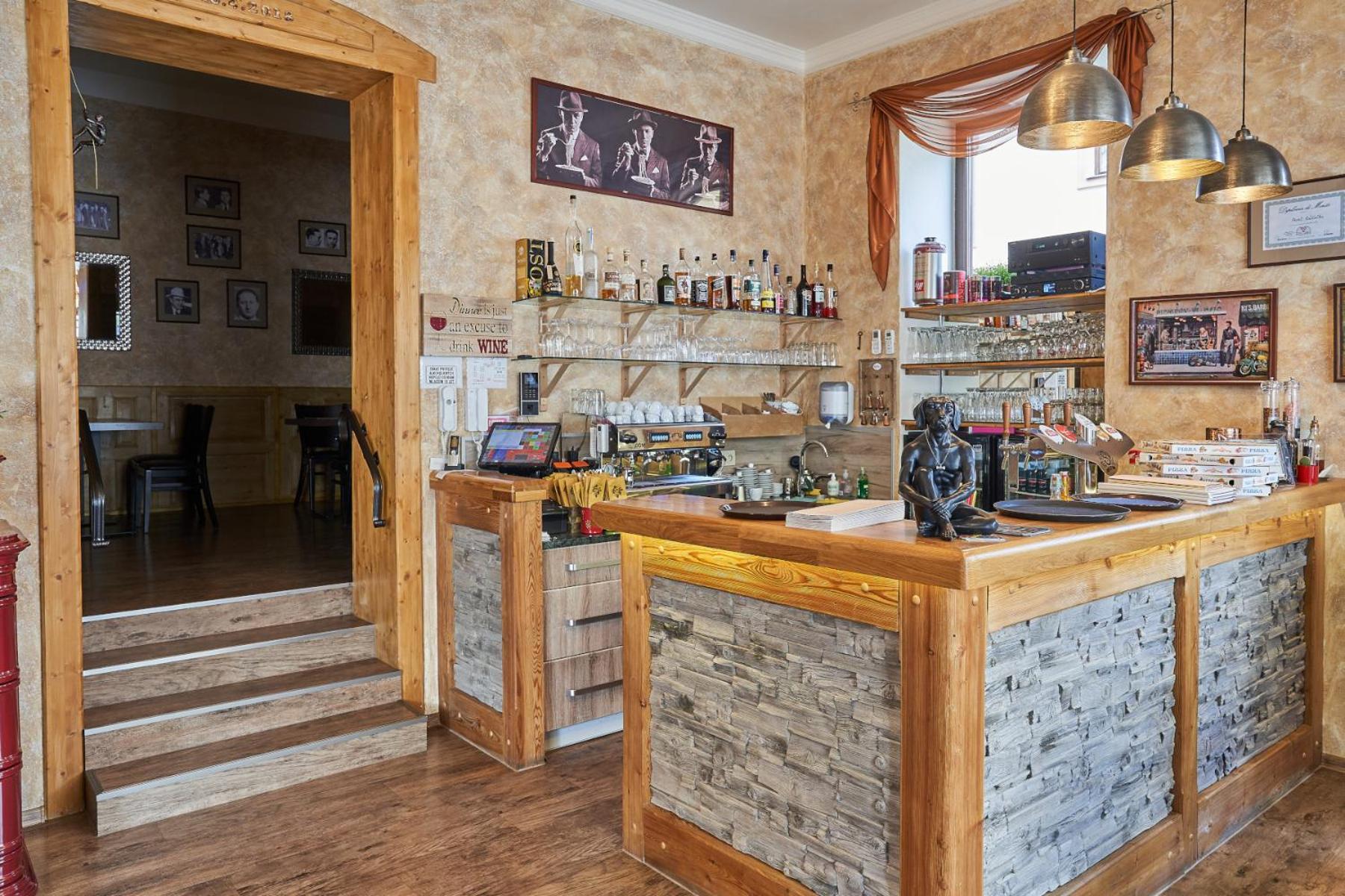 Pension Ulrika - Ubytovani Pod Hradem Loket Exterior foto